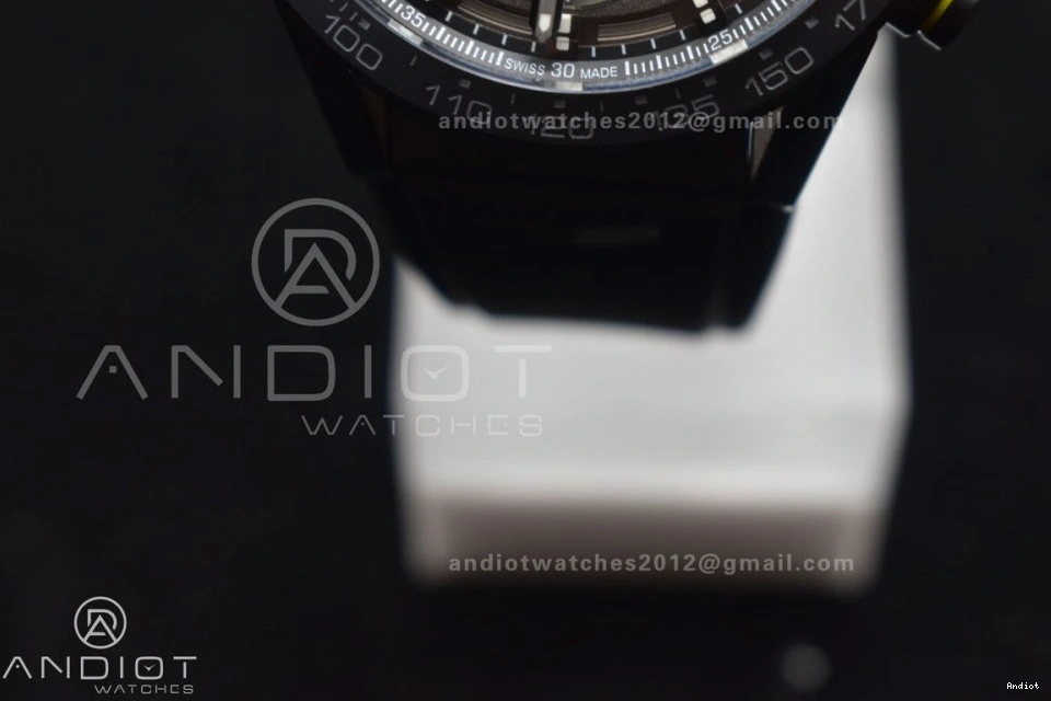 CAR201J Edition Carrera Special Calibre Heuer 01 CLEP TAG Heuer 1206